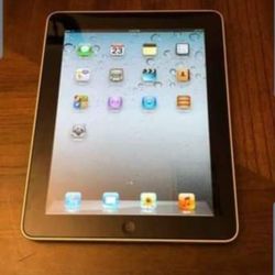 Apple iPad 1st Generation
Touchscreen
WiFi. Camera
Very Good CONDITION👌👌
With Charging Cable