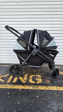 Evenflo Pivot Xplore Dreamz Stroller Wagon with Infant Car Seat Adapter - Jetsetter Black