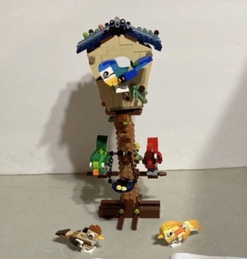 Lego 3 In 1 Creator #31143 Birdhouse Set