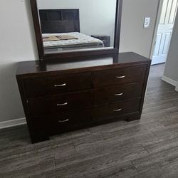 Best Offer? Bedroom set p/u by Friday