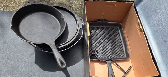 Rare Camp Chef Lewis & Clark Cast Iron Set with Metal Box