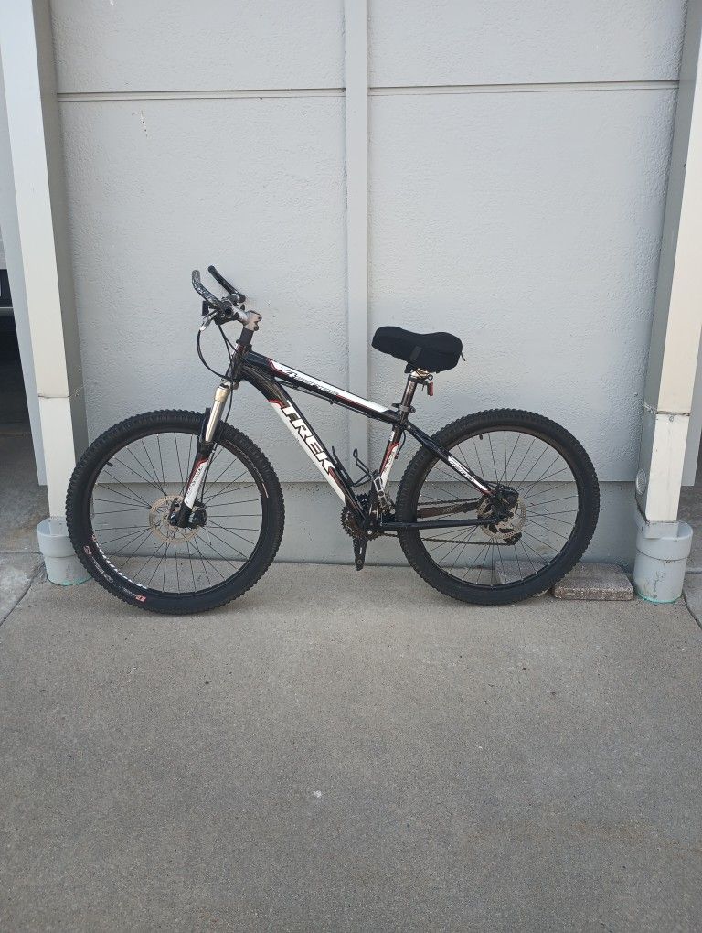 Trek 4 Series MTN Bike! $260 OBO!