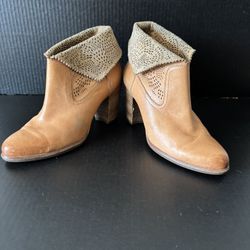 Women’s UGG Thames Fold Over Lasercut Leather Booties
