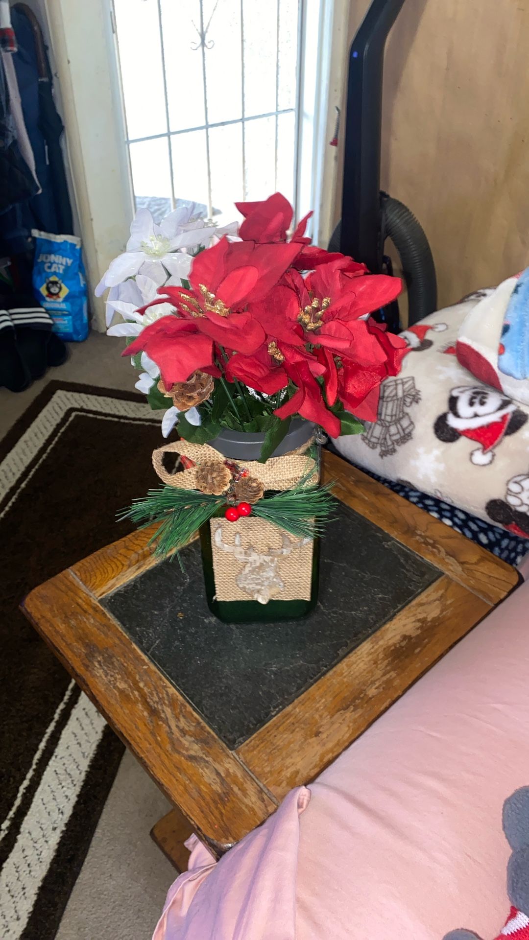 Xmas Vase W/flowers