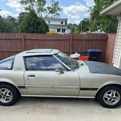 Part out Mazda Rx7 1983 limited edition