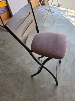 Metal Frame Chair with Upholstered Seat