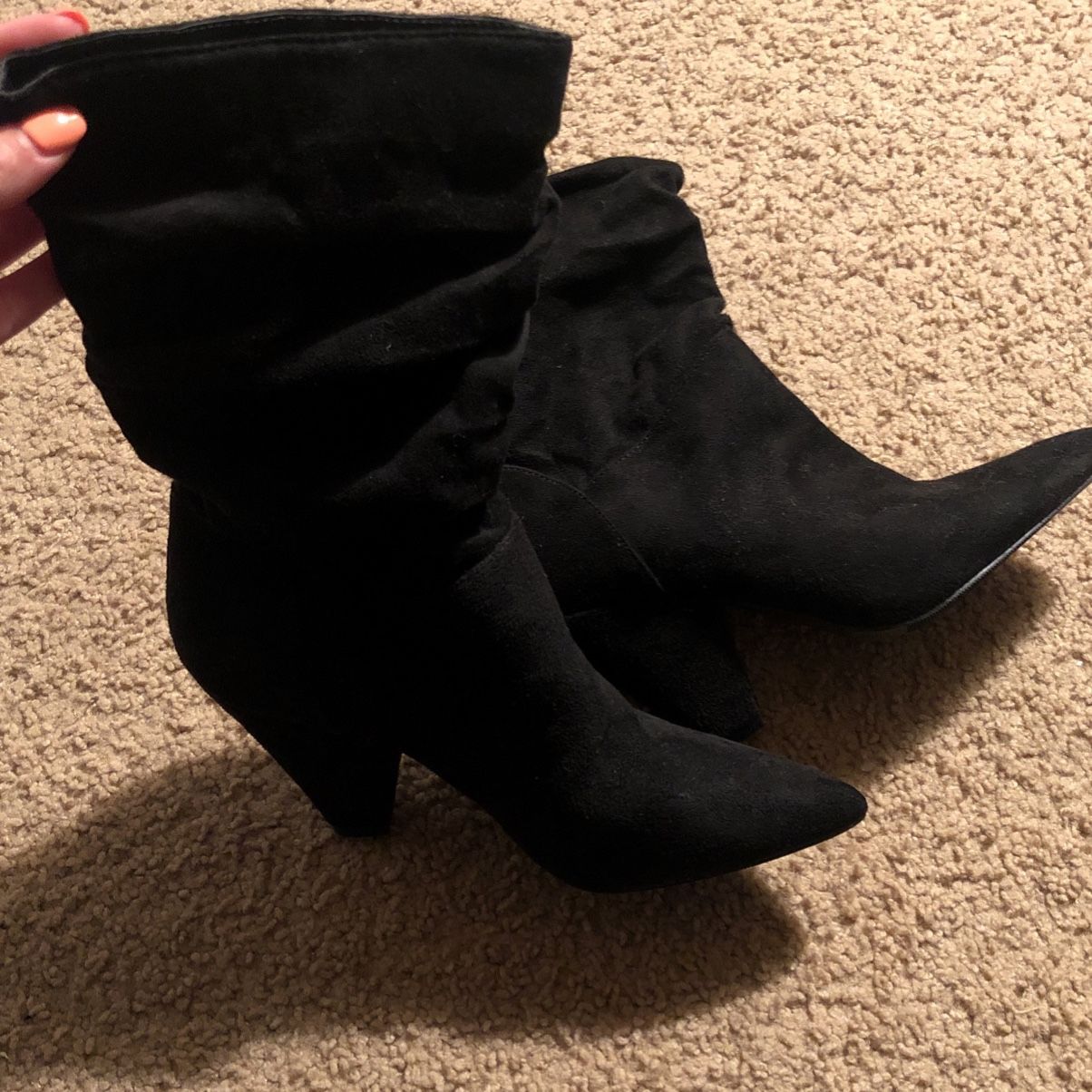 Forever 21 New Suede Black Booties Size 7
