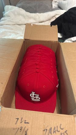 20 Cardinals hats