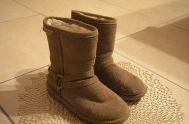 Bear paw/ high top brown fur boots