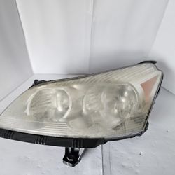 2009-2012 OEM Chevrolet  Traverse Halogen Headlight Left Driver Side
