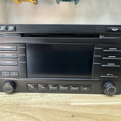Porsche Cayenne-957 Factory Radio Non- Nav