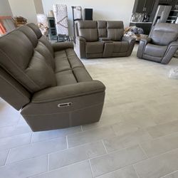 LIKE NEW ZERO GRAVITY