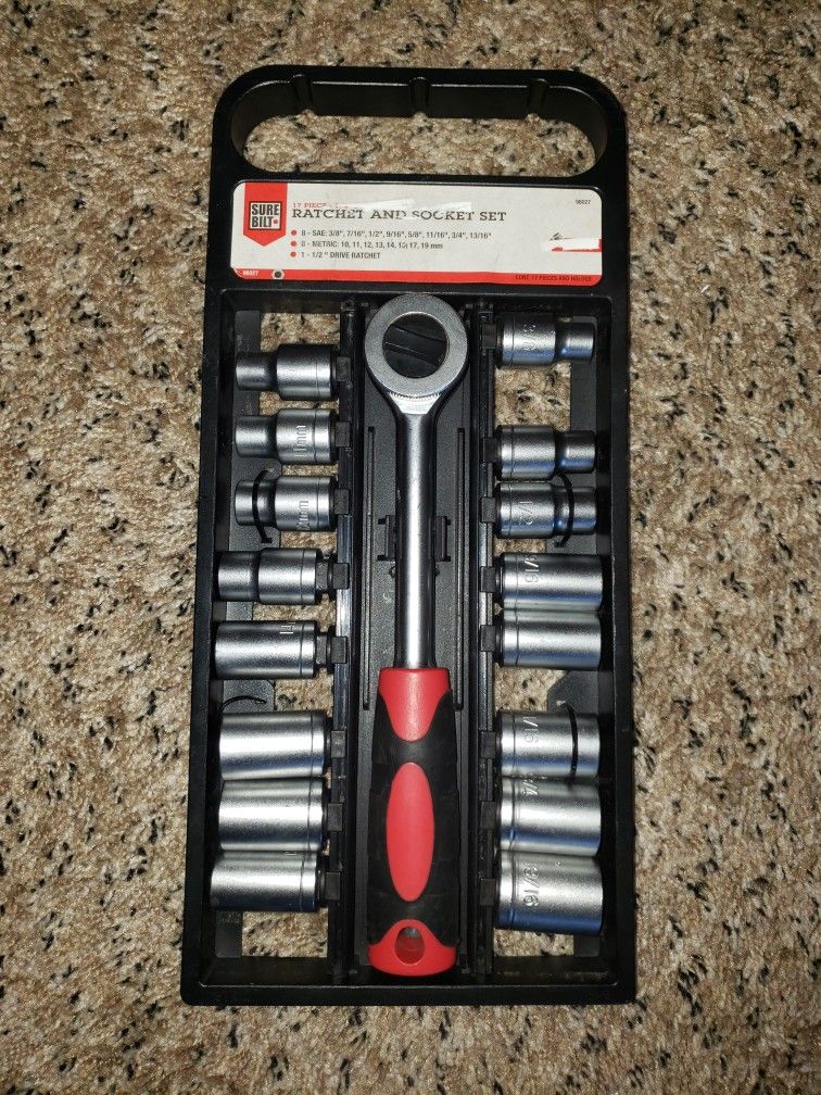 17 PC Ratchet And Socket Set SAE Metric Sure Bilt NEW