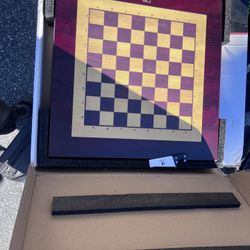 SQUAREOFF  AI GRAND KINGDOM CHESS SET