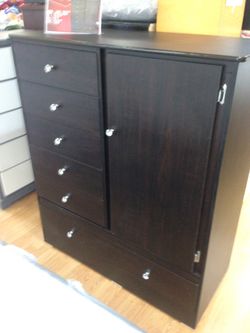 Wardrobe dresser expresso with diamond knobs
