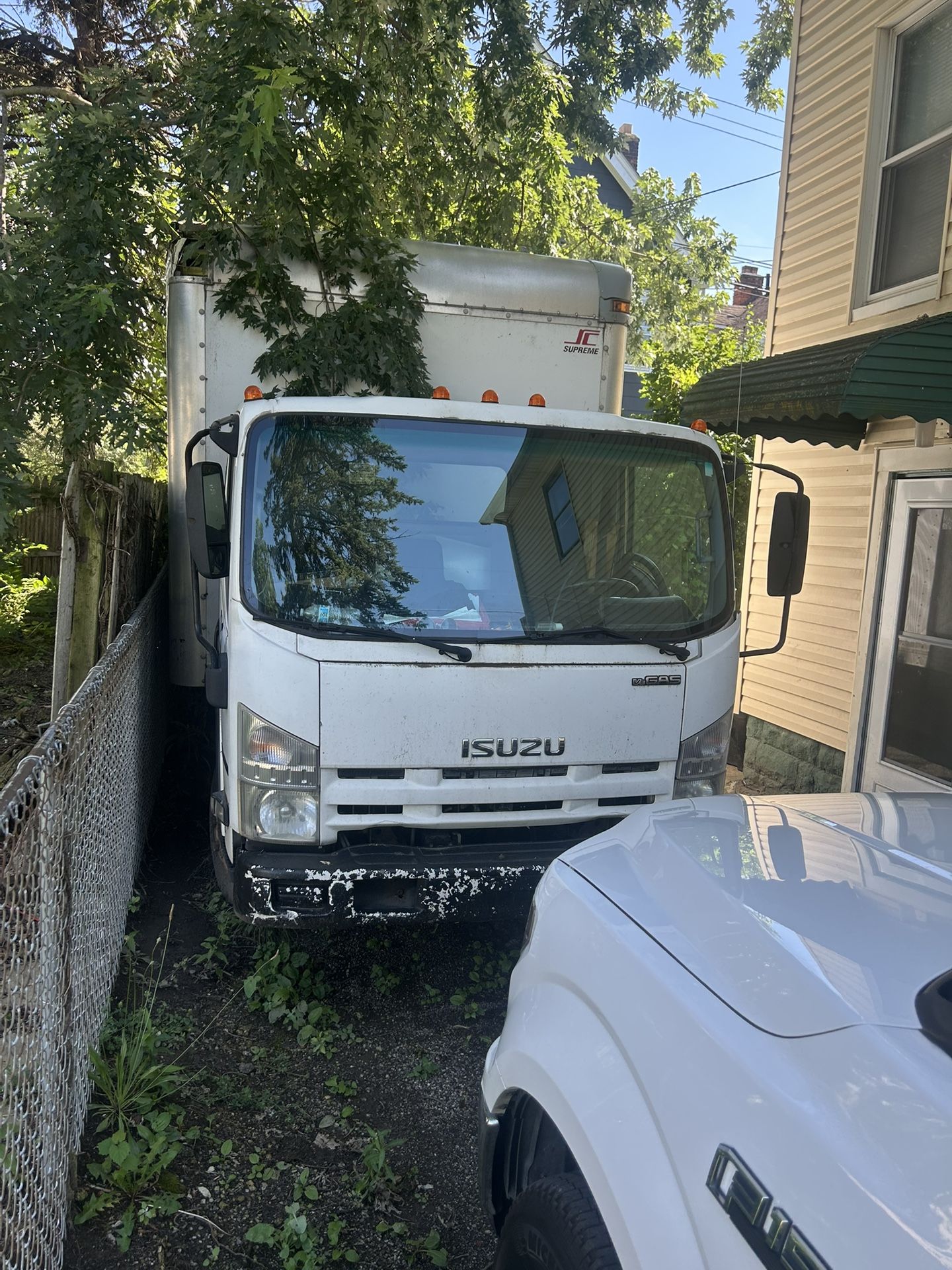 2011 Isuzu NPR Box truck