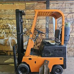 Clark Forklift