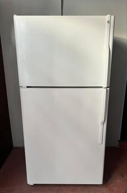 💥🔆❄️GE❄️🔆💥 Bisque Fridge in Great Condition
