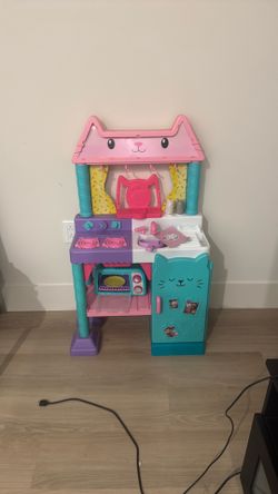 Gabby Kitchen w/ microwave set