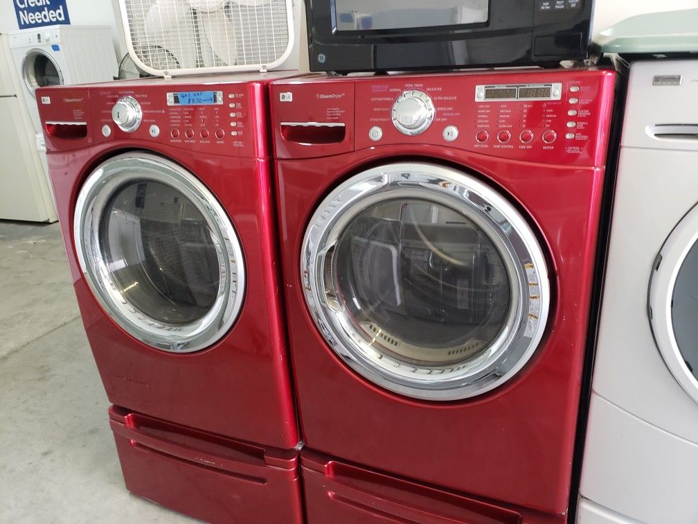 LG WASHER AND GAS DRYER SET