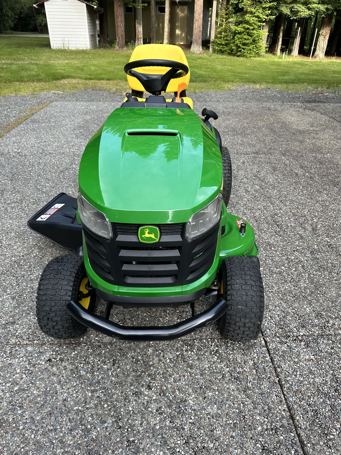 John Deere Riding Lawn Mower