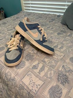 NIKE BLUE SHOES SIZE 9