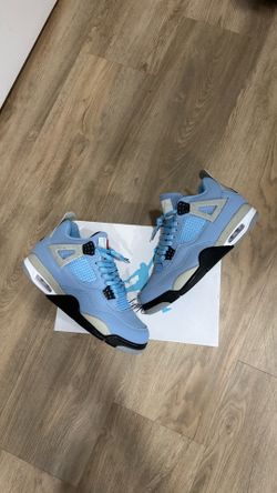Jordan 4 UNC
