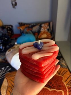 Pancake stack candle