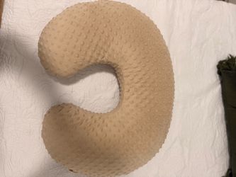 Mursing pillow with cover. Like new