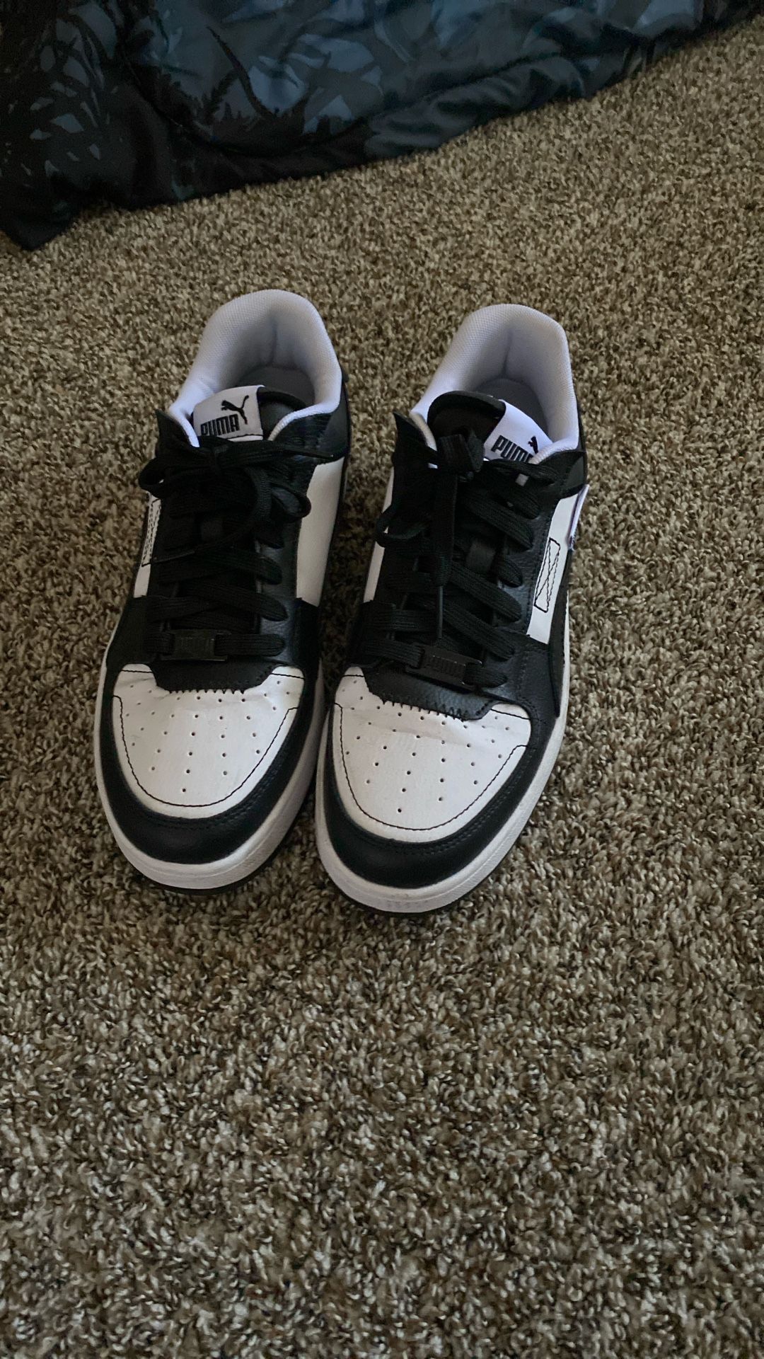 Black N White Pumas Size 8 (cleaned!)