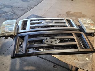 Ford Ecomoline front grill