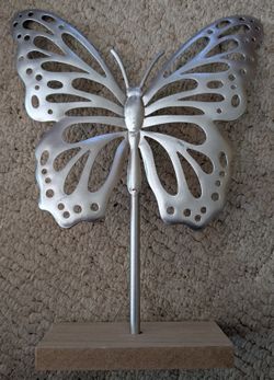 New - Butterfly Decor