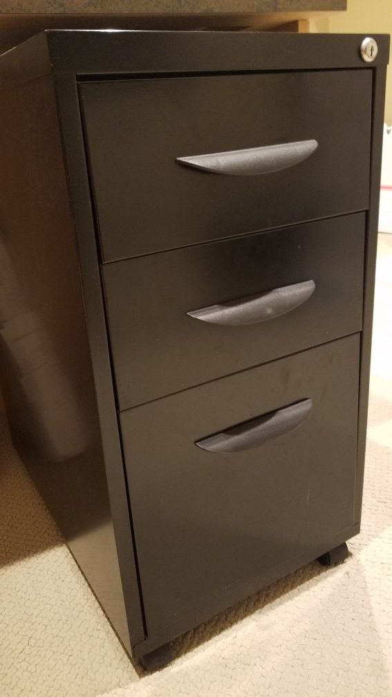 3 drawer file pedestal