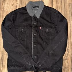 New Men’s Size Medium Levi’s Sherpa Jacket 