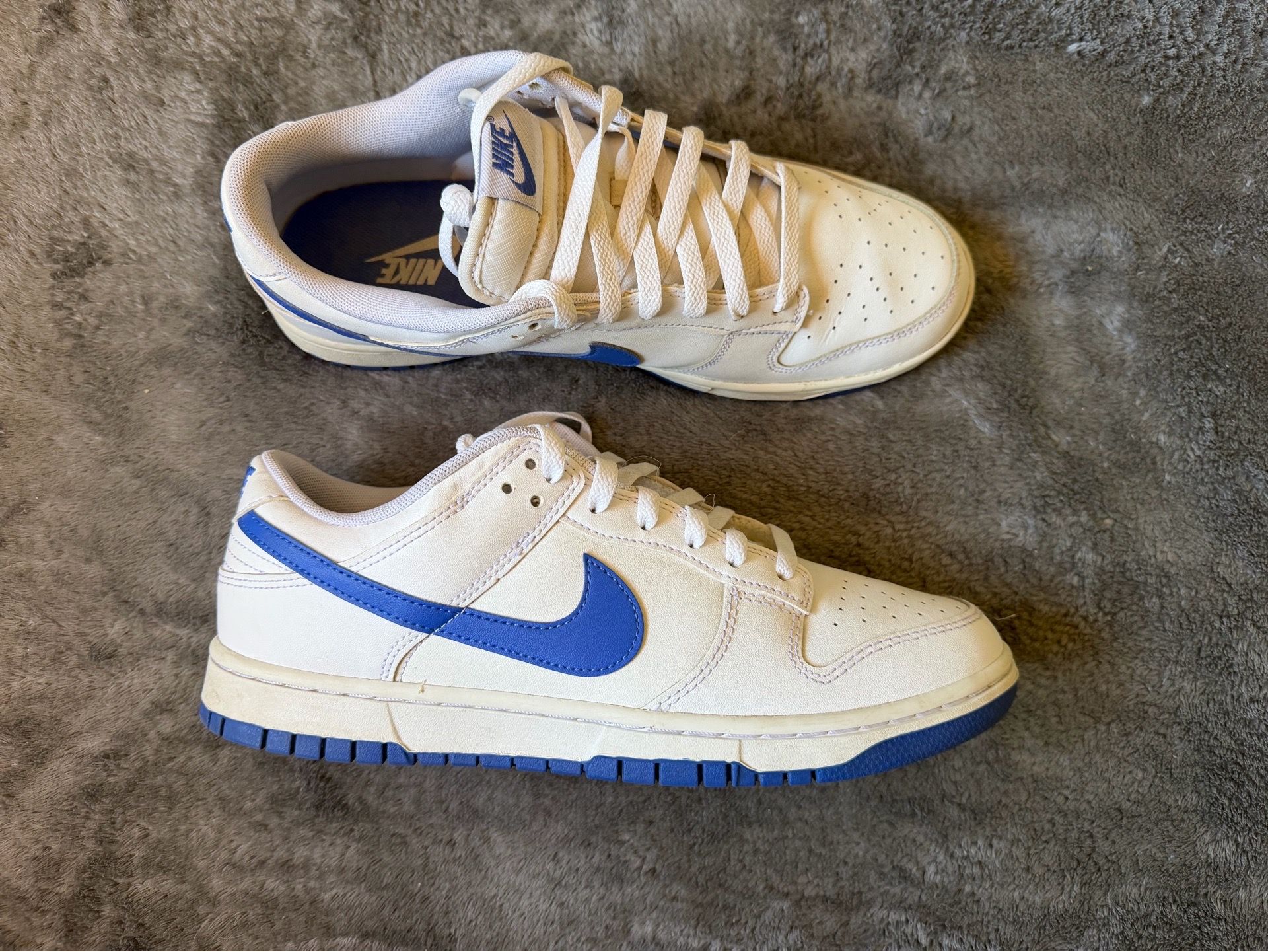 NIKE dunk lows “white hyper royal” 10.5