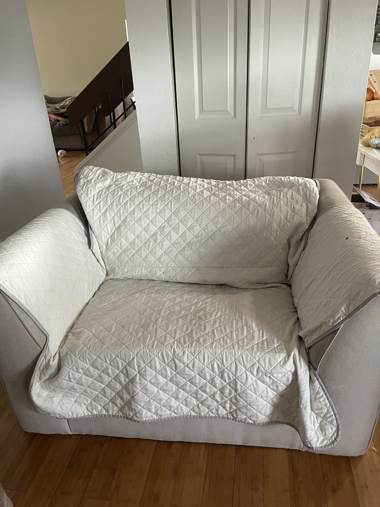 Free Sofa Chair