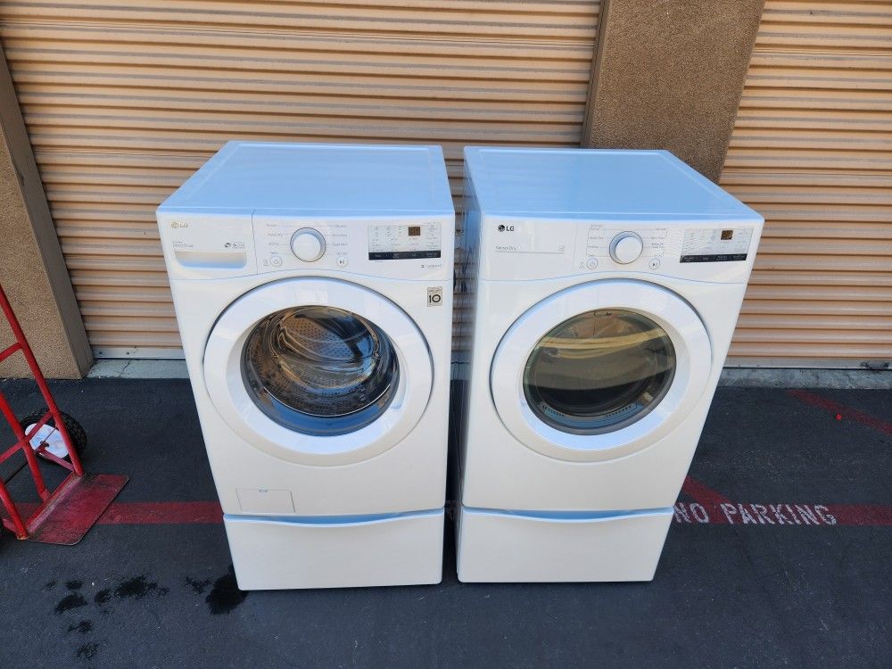LG Washer And Gas Dryer W Pedestal