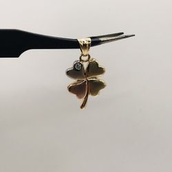 14k CLOVER 🍀 PENDANT 