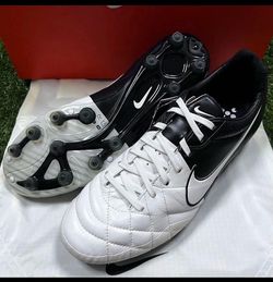 Nike Tiempo Legend IV Elite SG - US 10 1/2 (Brand New) Cleats!! No box