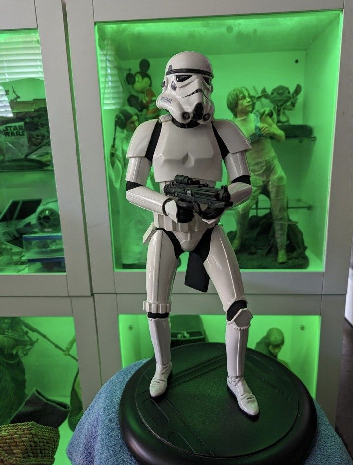 Sideshow Collectibles Star Wars Stormtrooper Premium Format Statue Figure Hot Toys