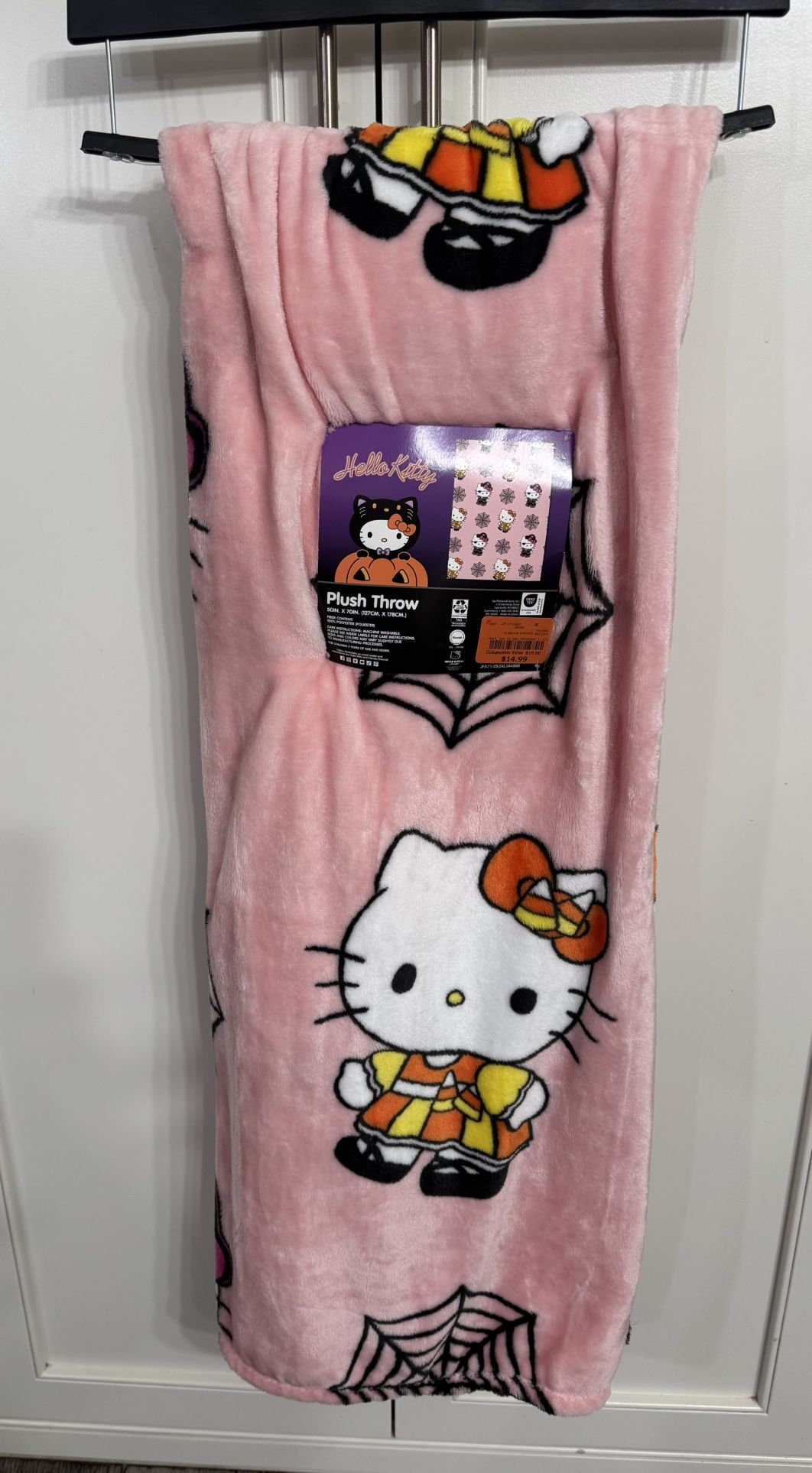 Hello Kitty Throw