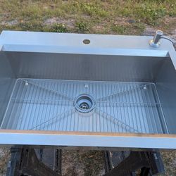 Stainless Steel Kitchen Sink