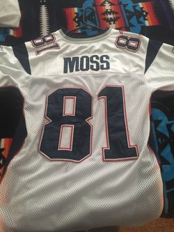 Silver Patriots Jersey Randy Moss sz 52 for Sale in Mesa, AZ - OfferUp