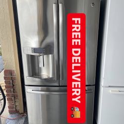 Ge Refrigerator Like New 