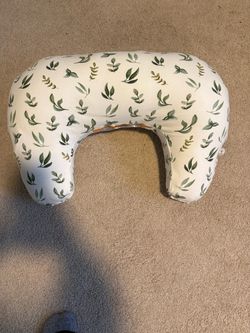 Boppy organic nursing pillow