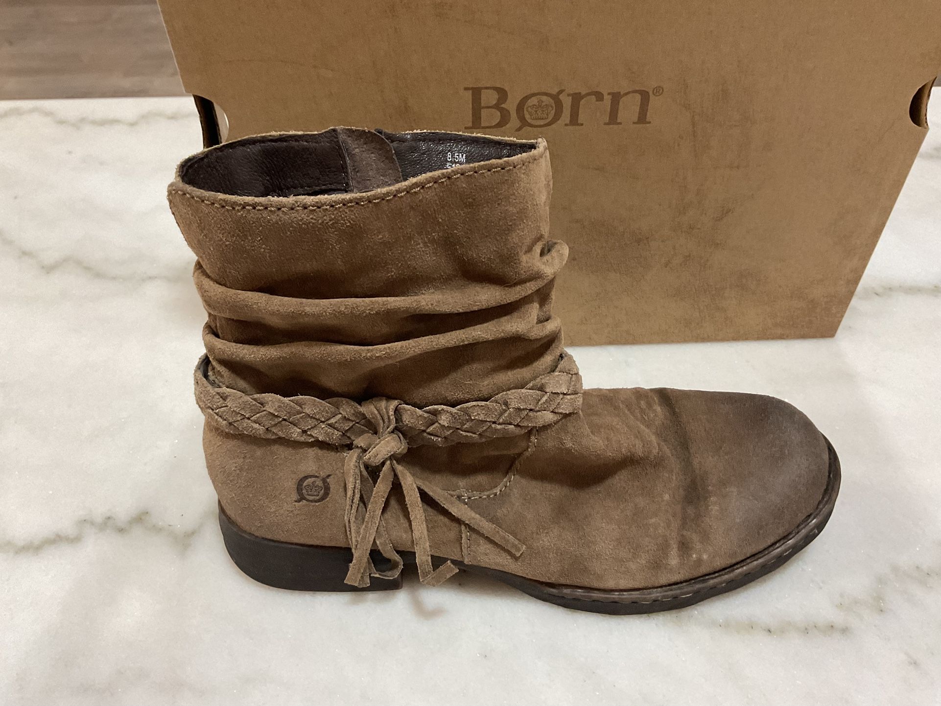 Abernath Tuape Suede Boots. Born. Woman Size 8.5.