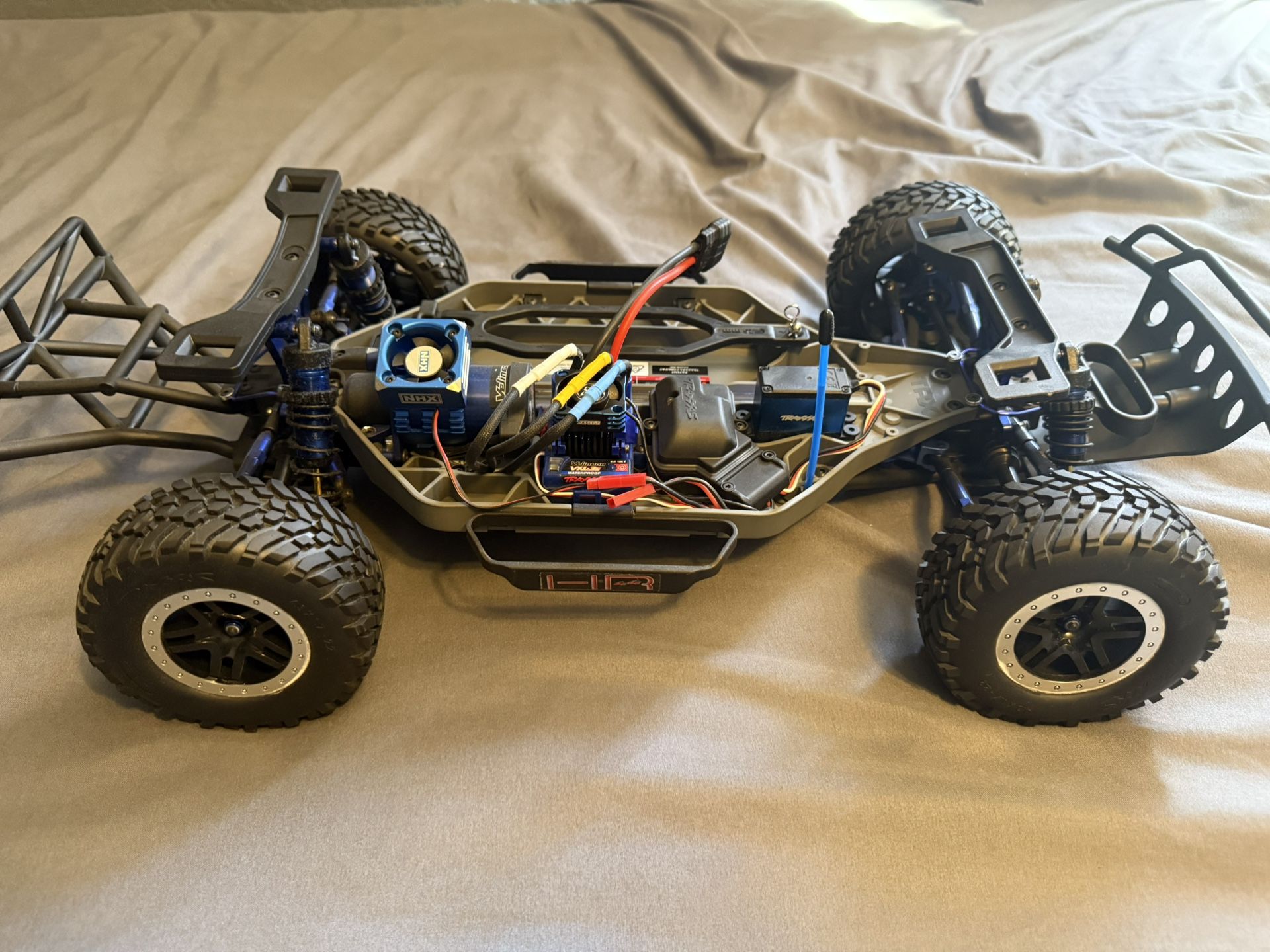Traxxas Slash VXL 4X4 (upgraded)