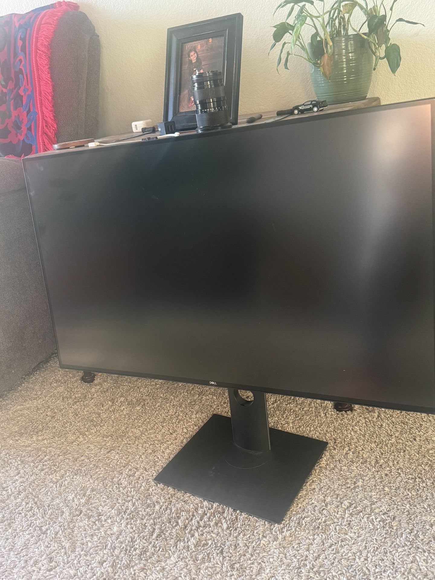 Dell U3219Q 4k Monitor 32”