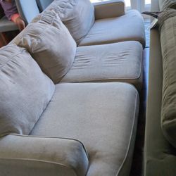 Sofa Free