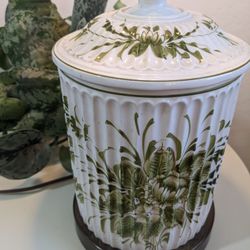 Made In Italy Hand Painted Porcelain Ceramic Green And White Beautiful Lamp Vintage Antique